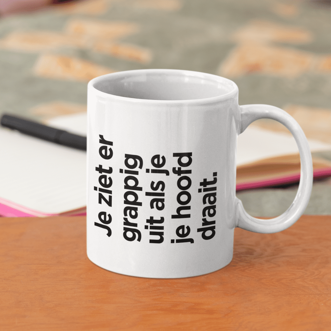 Mok als je je hoofd draait achterkant sfeerfoto