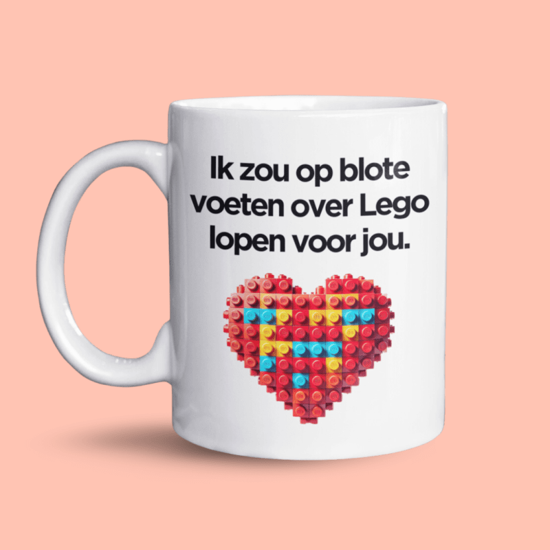 Op blote voeten over LEGO lopen