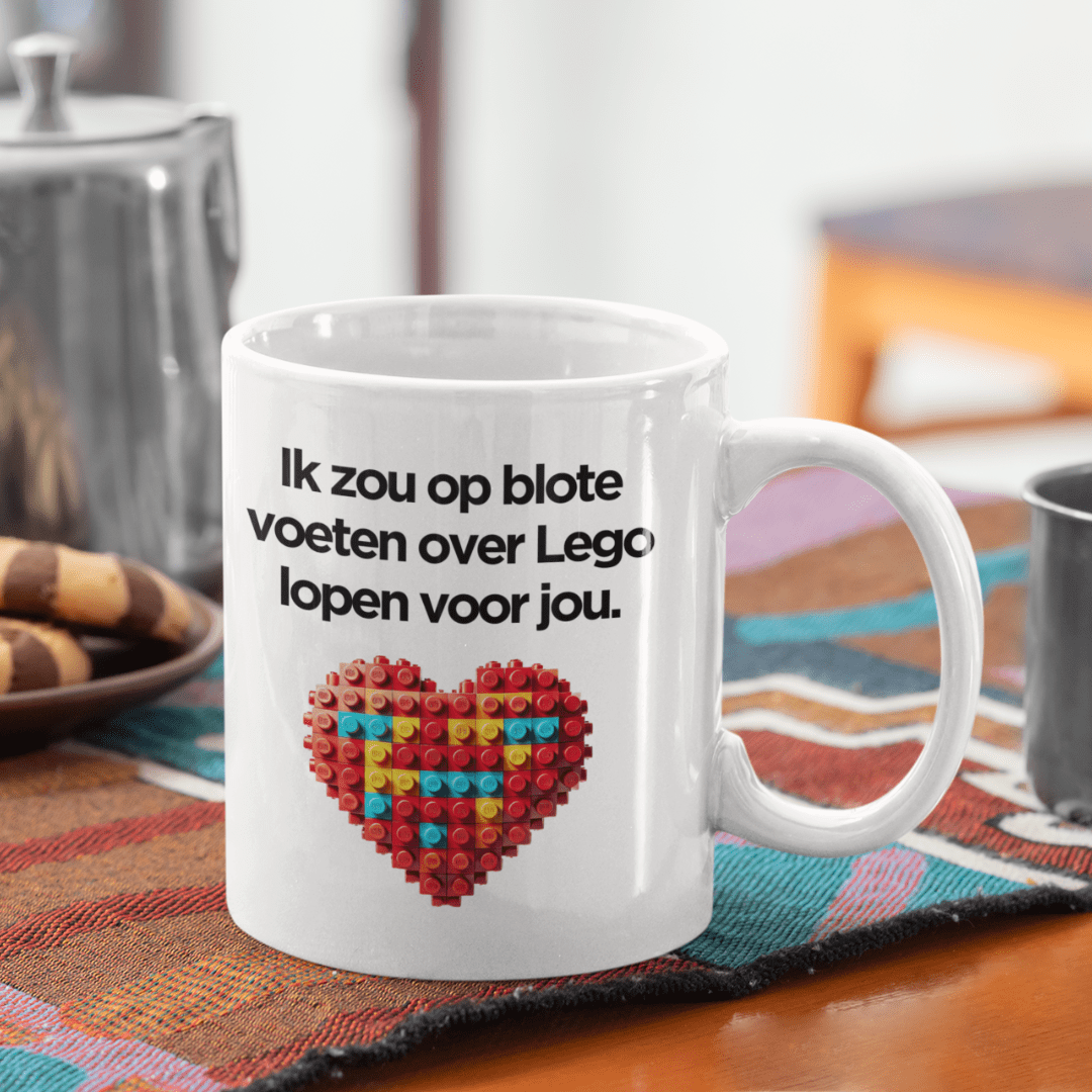 Op blote voeten over LEGO lopen