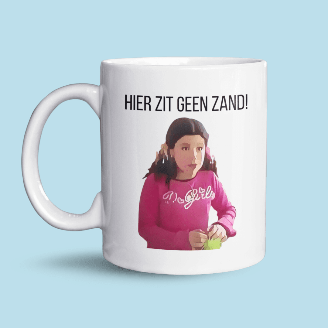 Hier zit geen zand! mok
